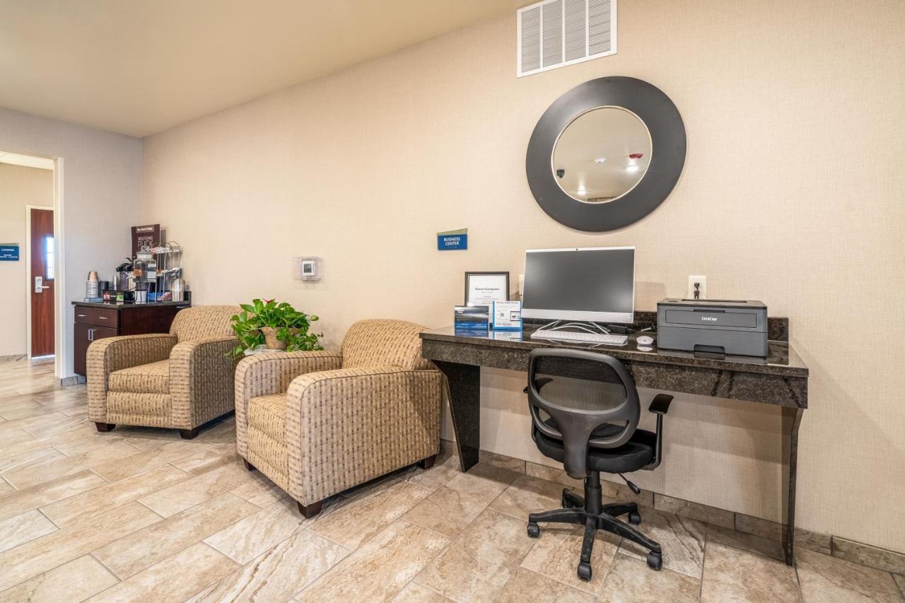 Cobblestone Hotel&Suites - Morgan Extérieur photo