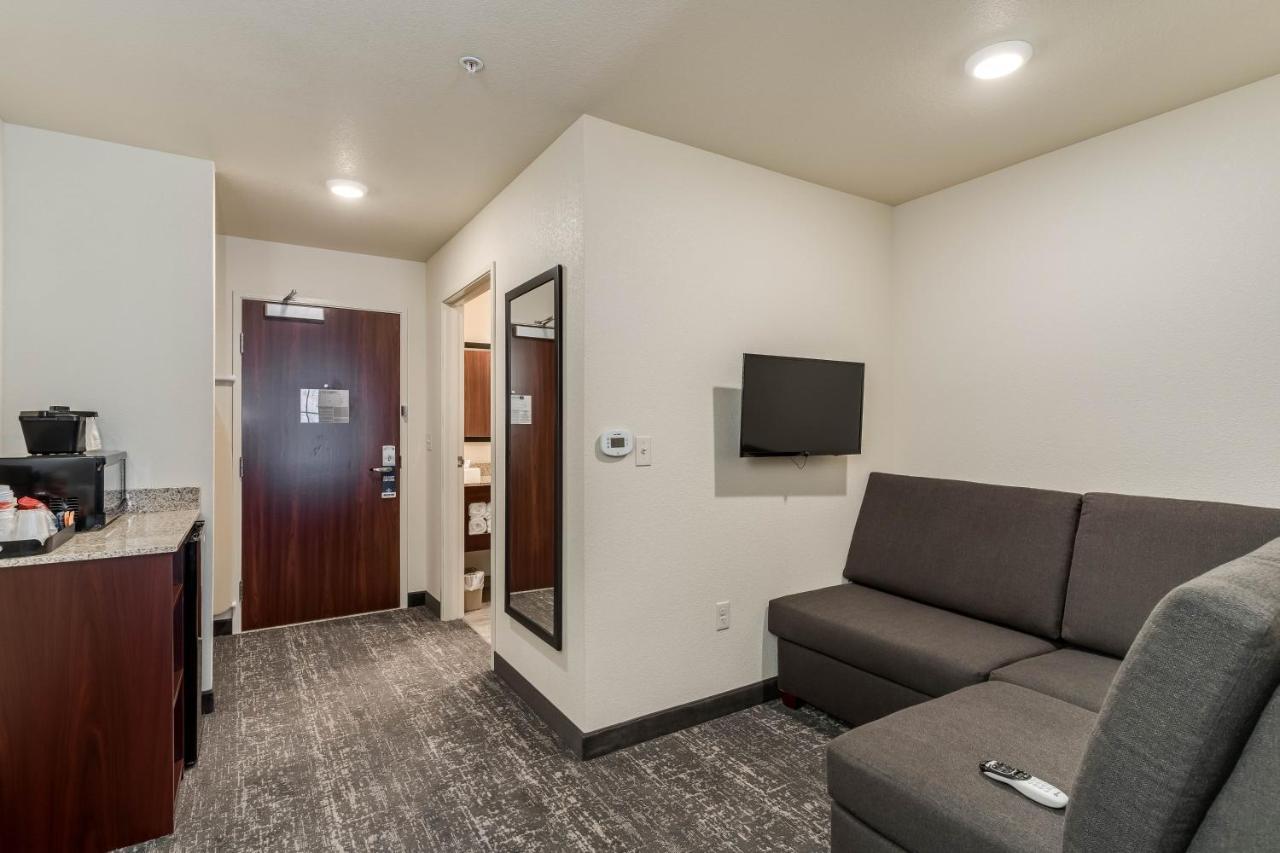 Cobblestone Hotel&Suites - Morgan Extérieur photo