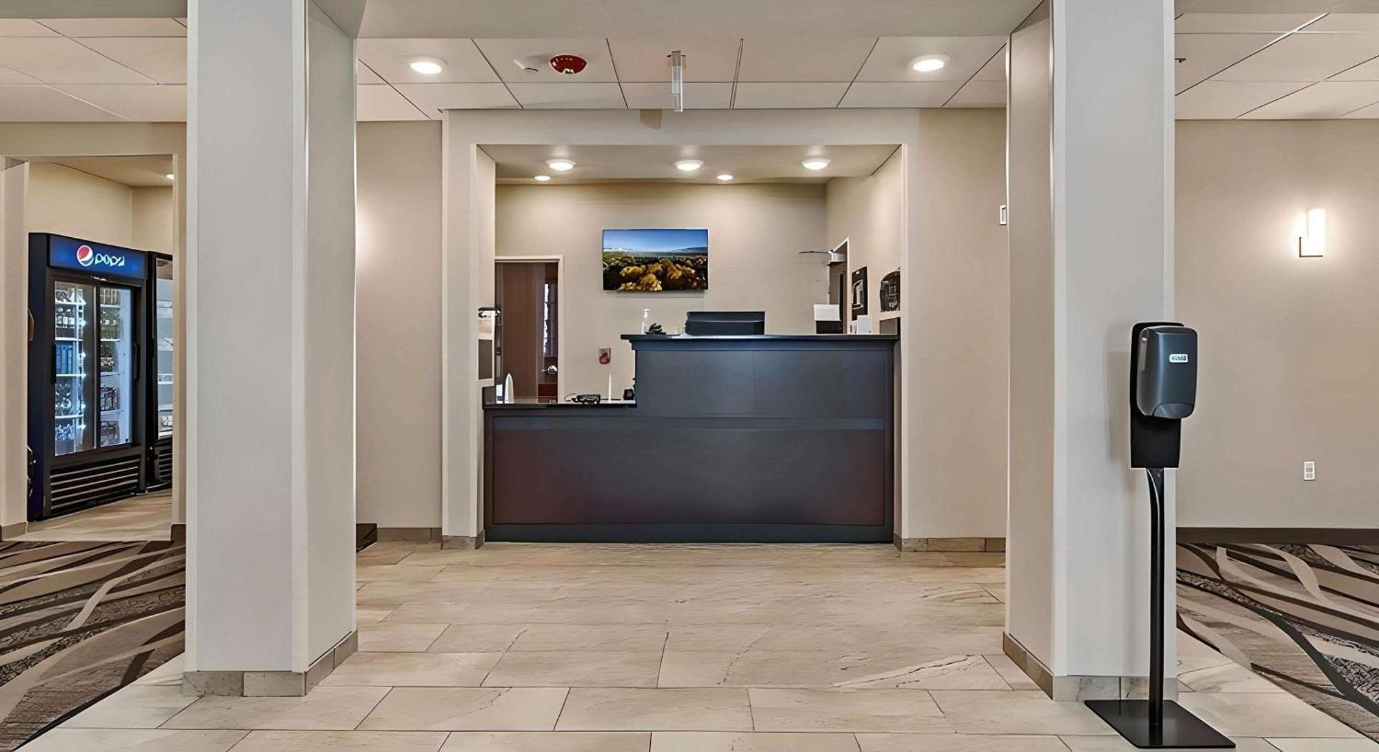 Cobblestone Hotel&Suites - Morgan Extérieur photo