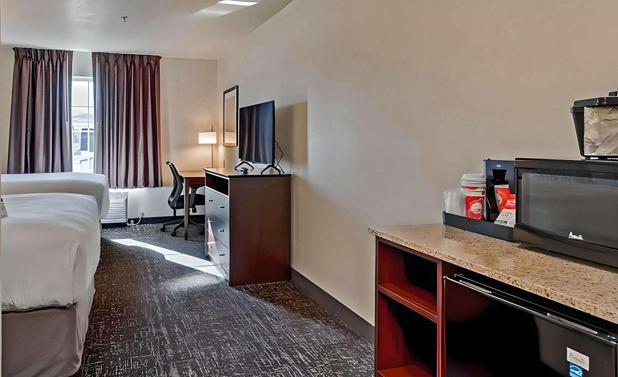 Cobblestone Hotel&Suites - Morgan Extérieur photo
