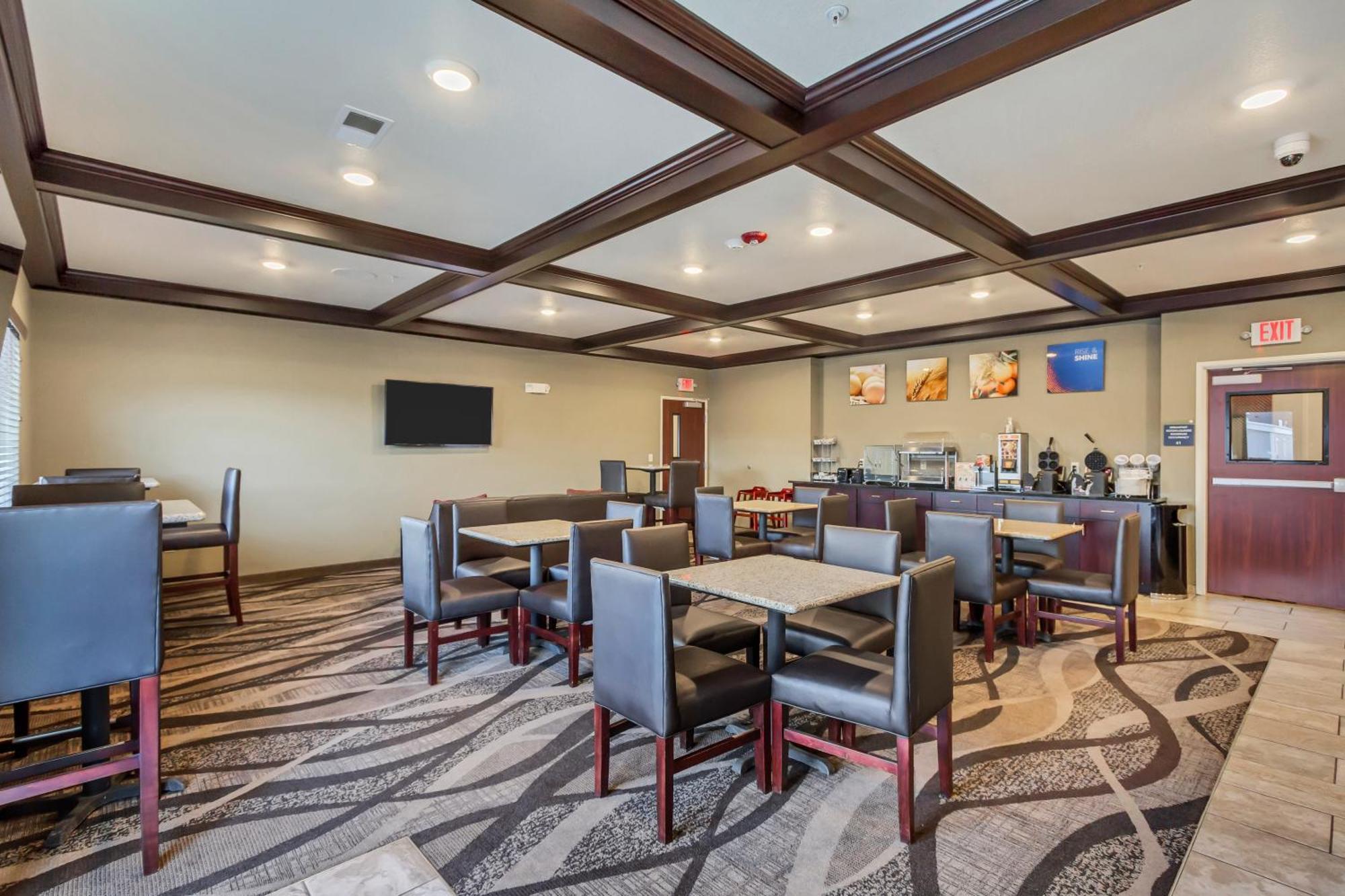 Cobblestone Hotel&Suites - Morgan Extérieur photo
